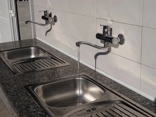 Types of Kitchen Sinks